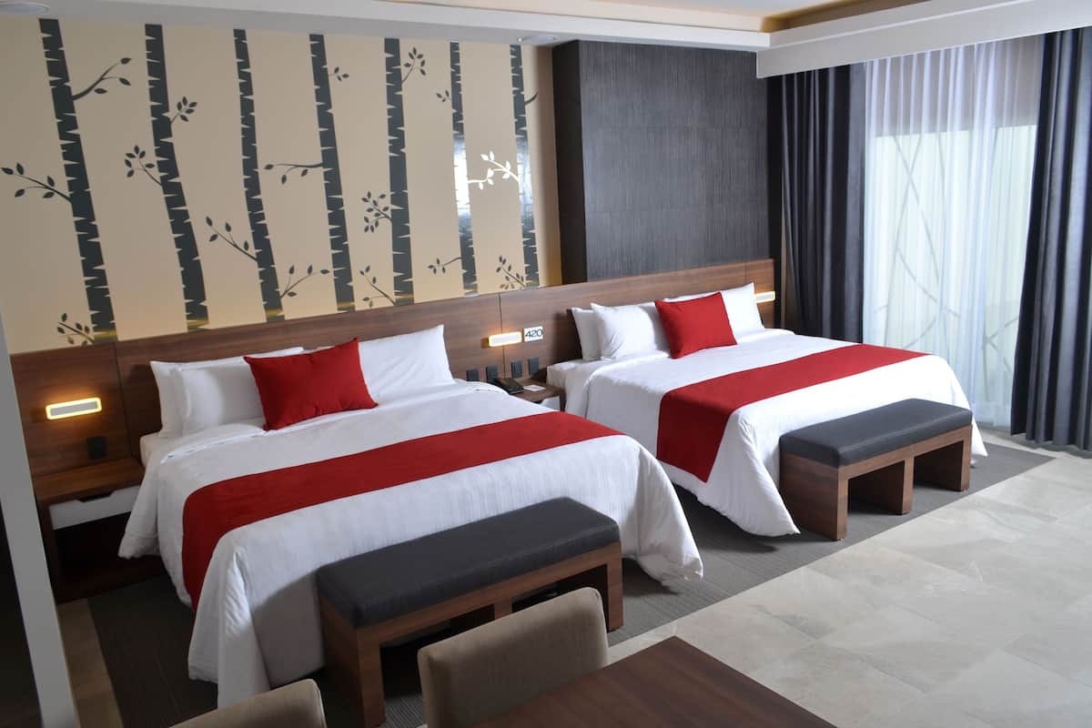 down duvets, in-room safe, desk, laptop workspace