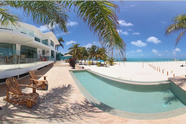 Beautiful beachfront property that overlooks the nice and shallow Caribbean.