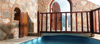 Steinhus i Elounda med Utsikt