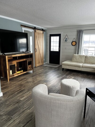 Quiet Seclusion On Lake Lavine, near Pokagon State Park and golf courses