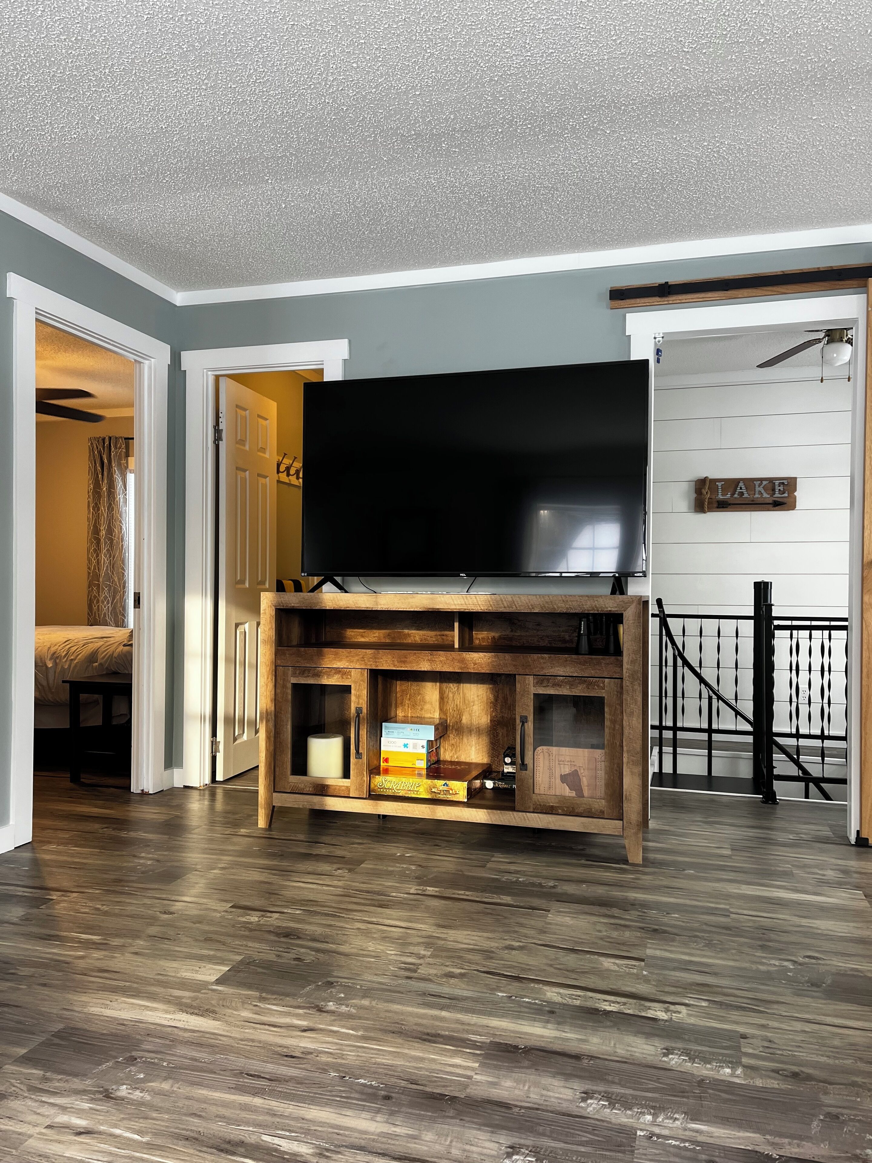 4 makuuhuonetta, vauvan matkasänky, ilmainen Wi-Fi