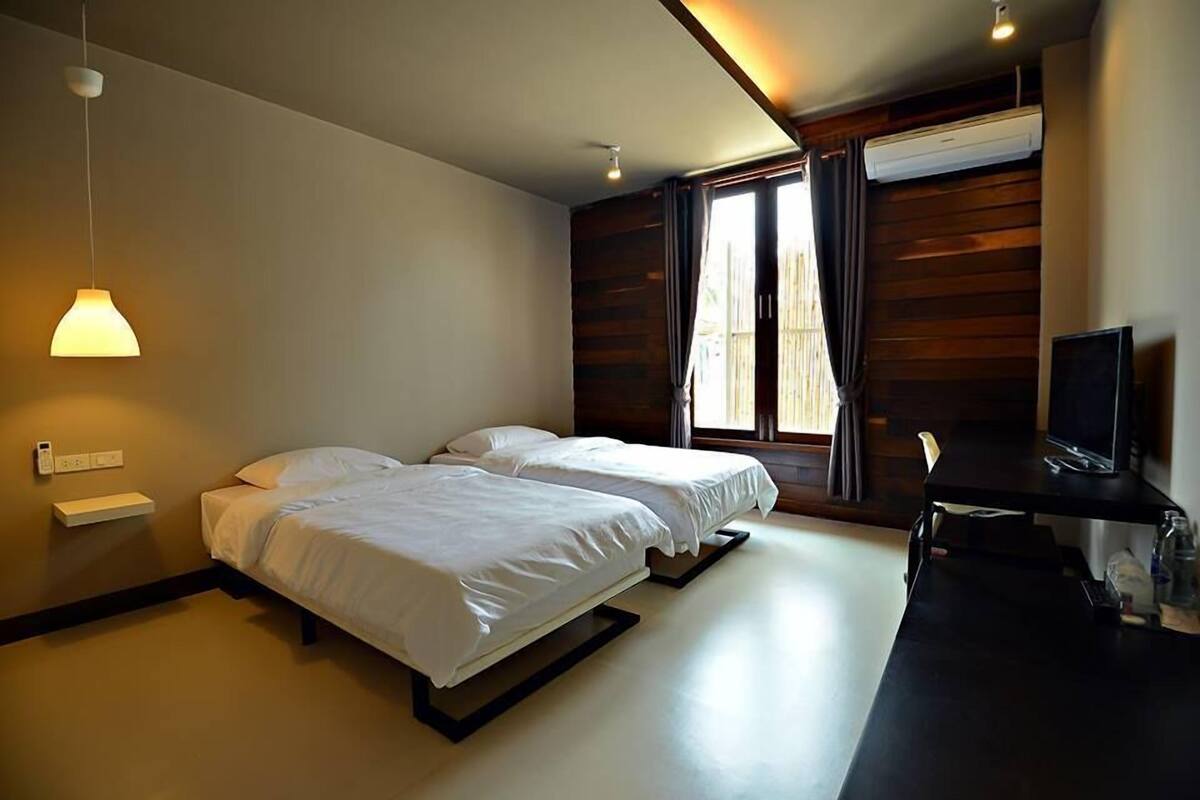 standard twin bed  | rollaway beds, free wifi