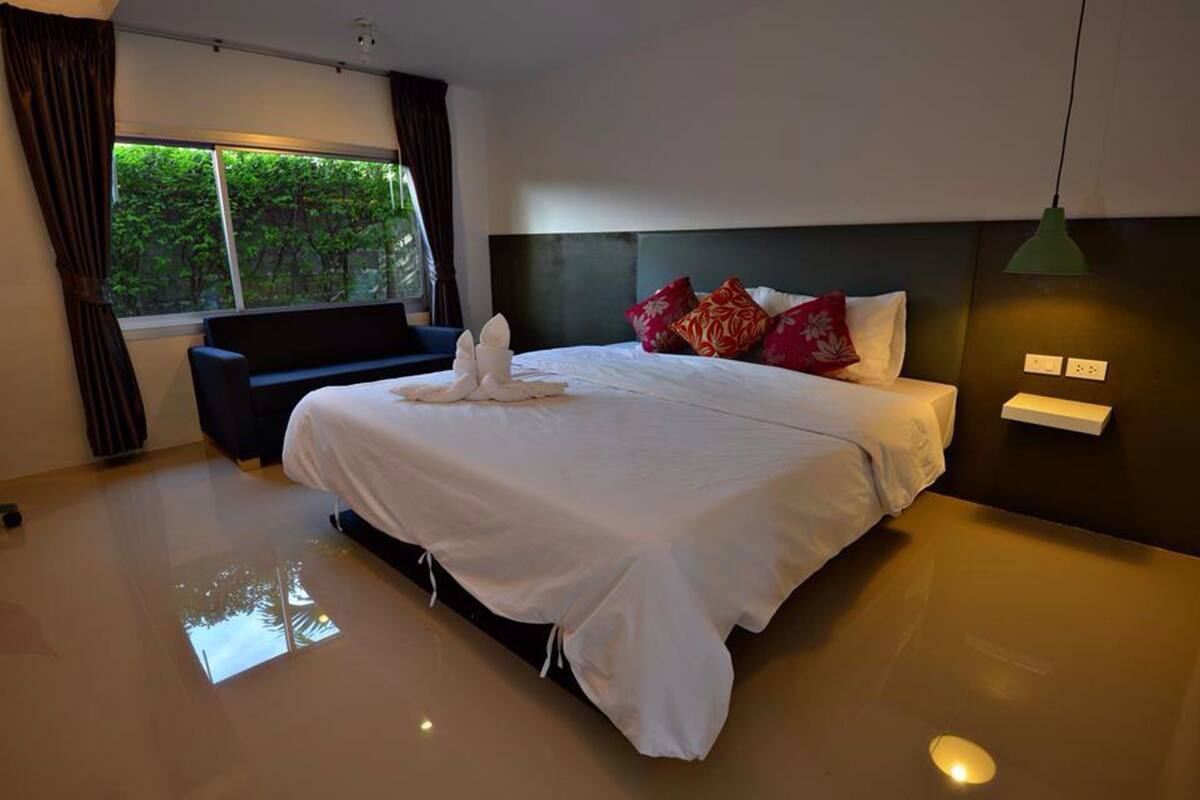 standard double bed  | rollaway beds, free wifi