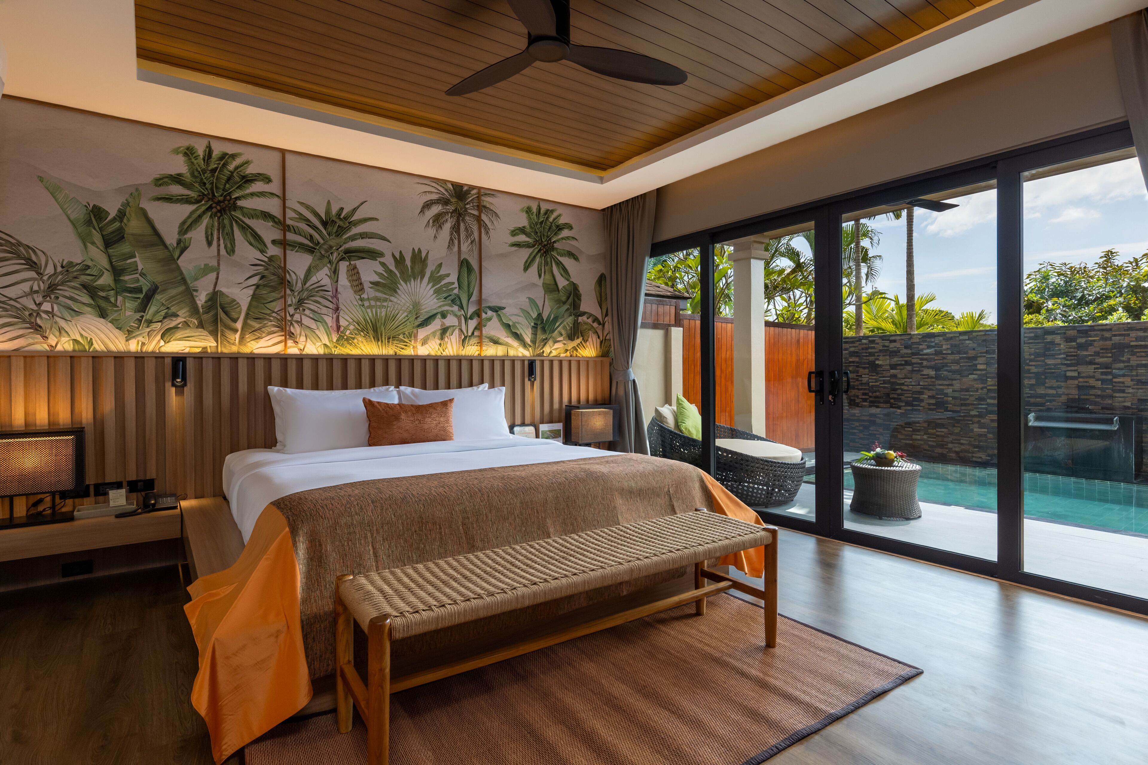 One Bedroom With Private Pool Villa | Premium bedding, minibar, in-room safe, desk