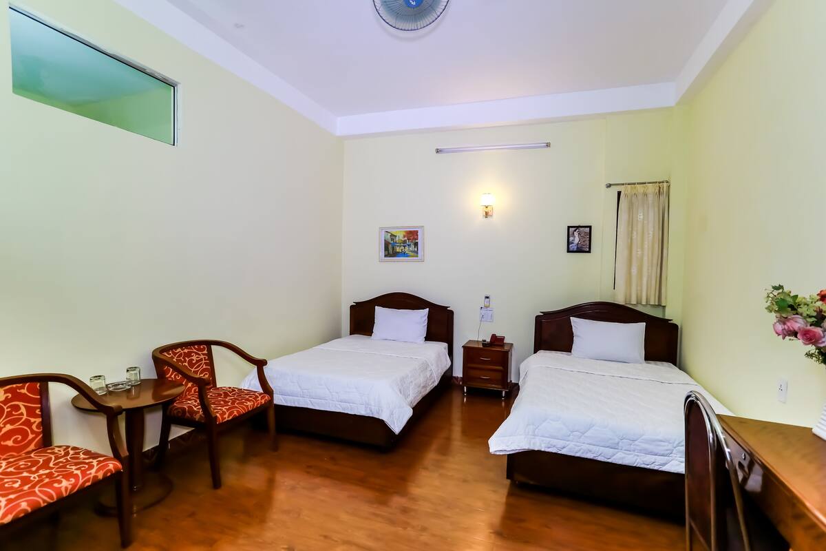 Superior Twin Room | Minibar, desk, iron/ironing board (on request), WiFi (free)