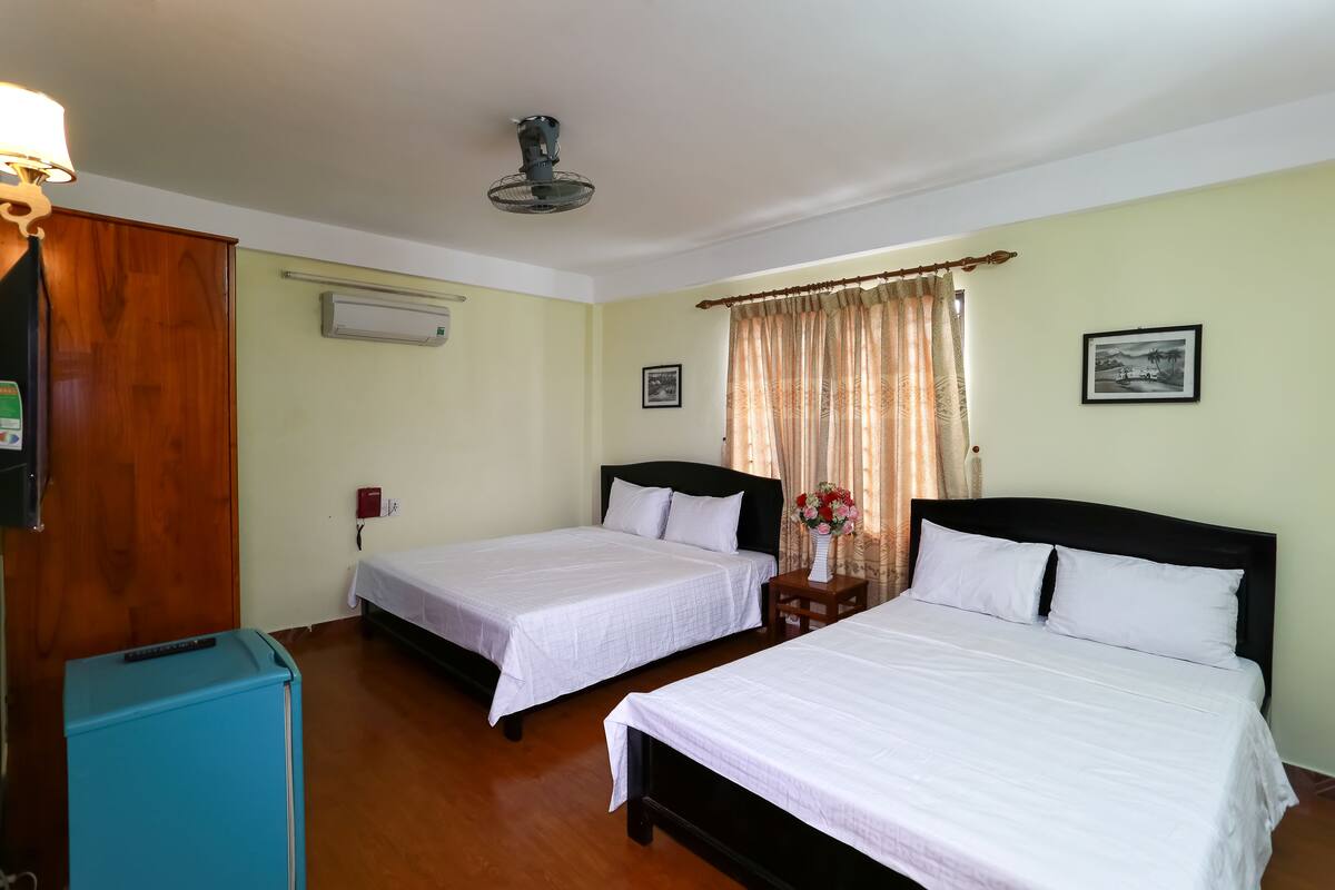 Minibar, desk, iron/ironing board (on request), WiFi (free)