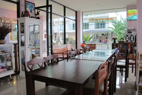 ์๋ฐ ์์ค ๋ด ํธ์ ์์ค/์๋น์ค