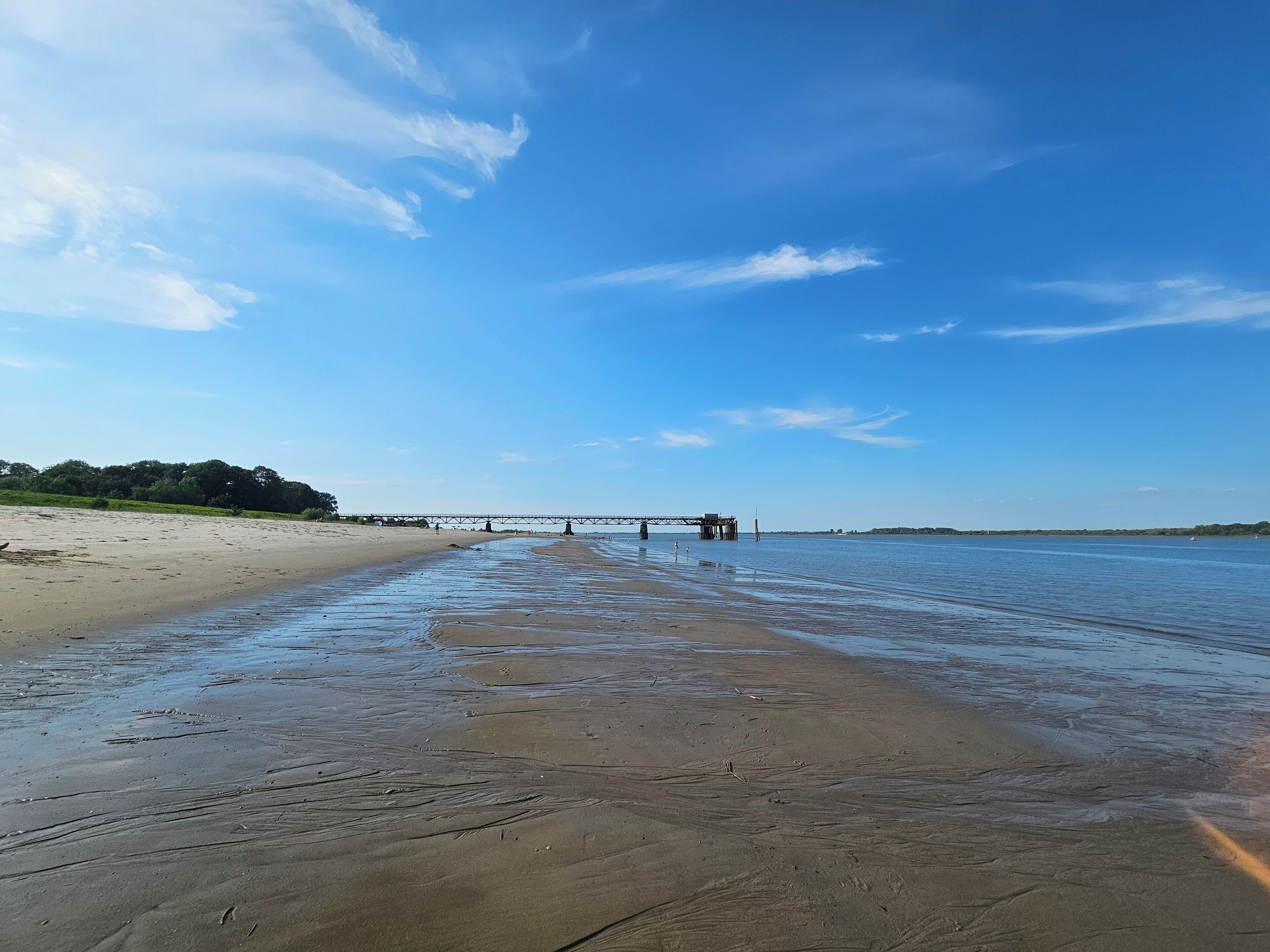 Plage à proximité, chaises longues