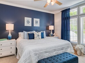 3 habitaciones, tabla de planchar con plancha, cuna de viaje y wifi