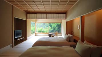 Suite, Traditional Japanese Tamami and Western-style, Garden View, Room name "Nadeshiko" | In-room safe, desk, free WiFi