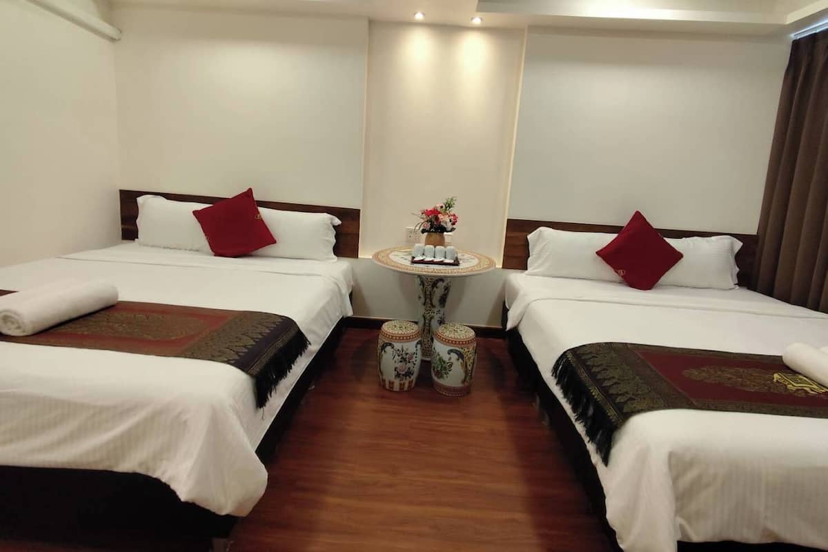 Family Suite | 1 bedroom, desk, blackout curtains, soundproofing