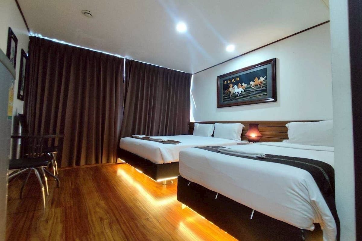 Kamar Triple Deluks | Meja kerja, tirai kedap cahaya, kedap suara, dan Wi-Fi gratis