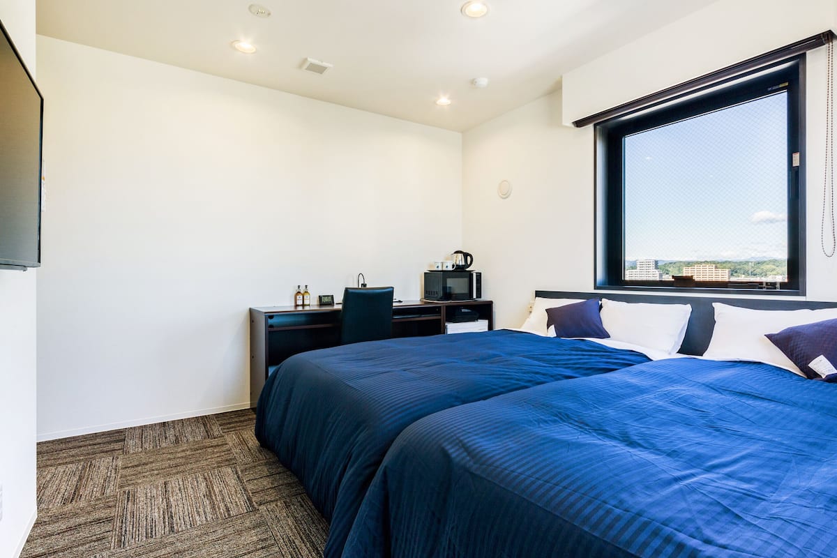 1 bedroom, individually decorated, desk, iron/ironing board