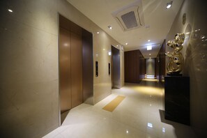 Hallway - Galmea First Hotel (Guri)
