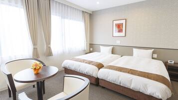 Superior Twin kamer, niet-roken | Een bureau, een strijkplank/strijkijzer, gratis wifi, beddengoed