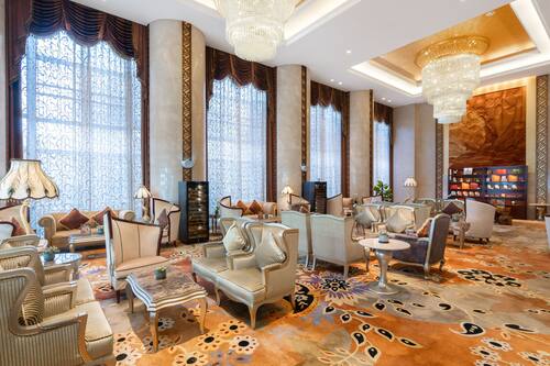 Lobby lounge