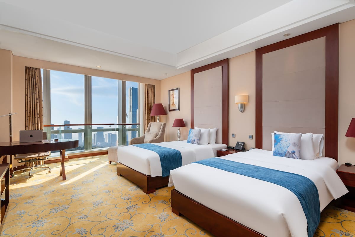 Down duvets, minibar, in-room safe, desk