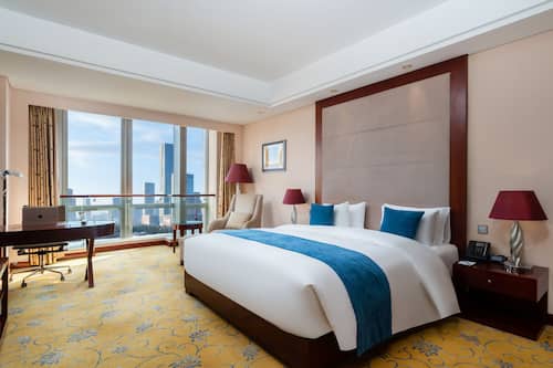 Deluxe King Room