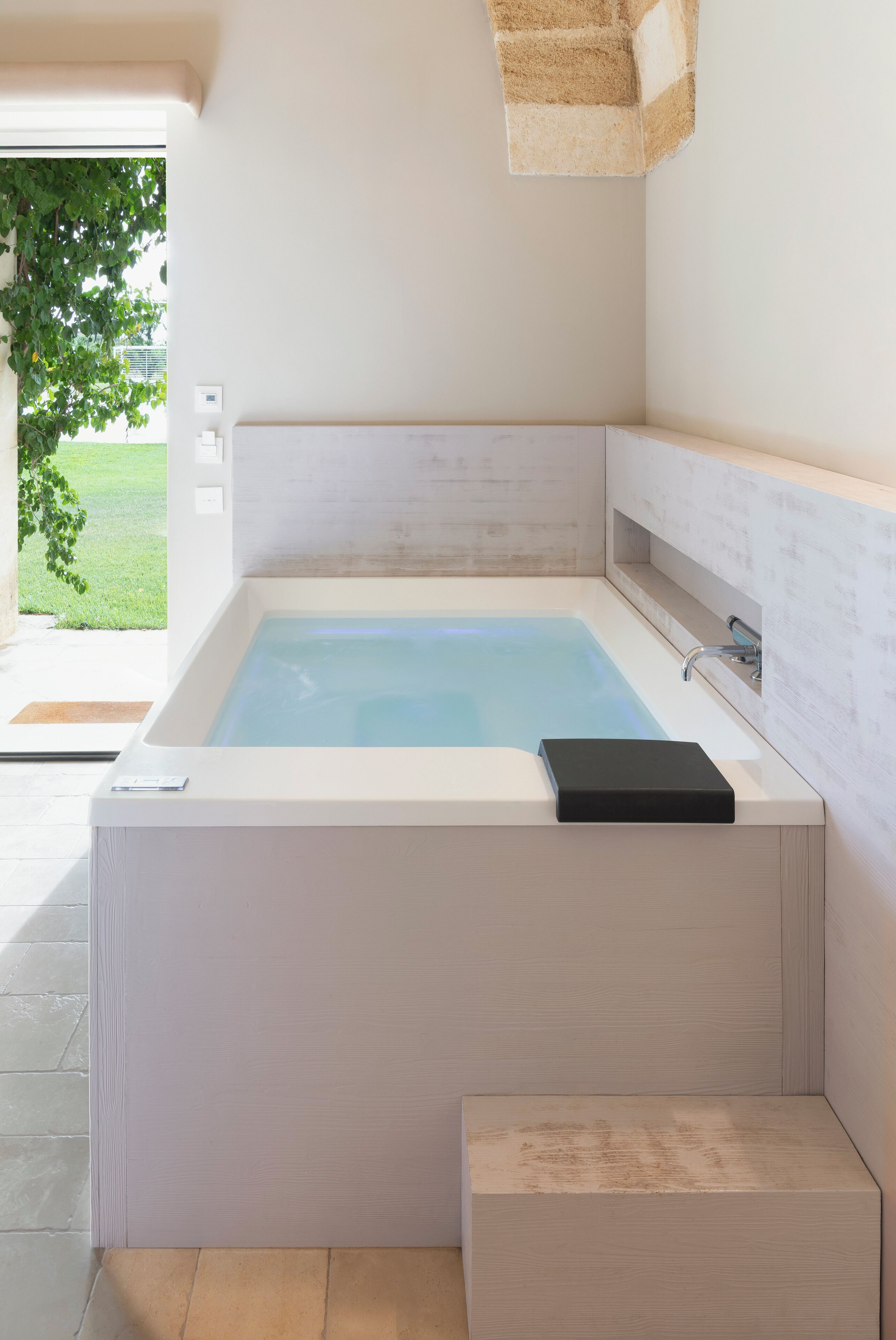 Habitación Premium doble, bañera de hidromasaje | Minibar, caja fuerte, escritorio y sistema de insonorización