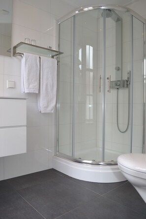 Free toiletries, hair dryer, towels