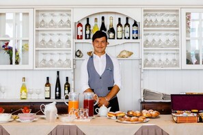 Free daily buffet breakfast - Hotel Royal (Cattolica)