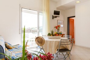 Apartment, 1 Bedroom, Sea View (4 pax) | Living area | LCD TV - Hotel Royal (Cattolica)