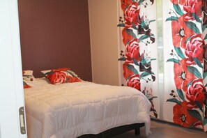 Classic-Villa, 3 Schlafzimmer, Sauna, Strandblick | 3 Schlafzimmer, Schreibtisch, Bügeleisen/Bügelbrett