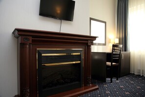 Grand Twin Room, Fireplace | Room amenity - irisHotels (Kyiv)