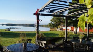 تناول الطعام بالخارج