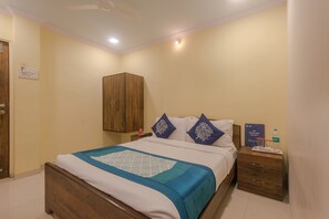 Habitació doble o amb dos llits individuals estàndard, 1 llit doble, bany privat | Wifi gratuïta i roba de llit