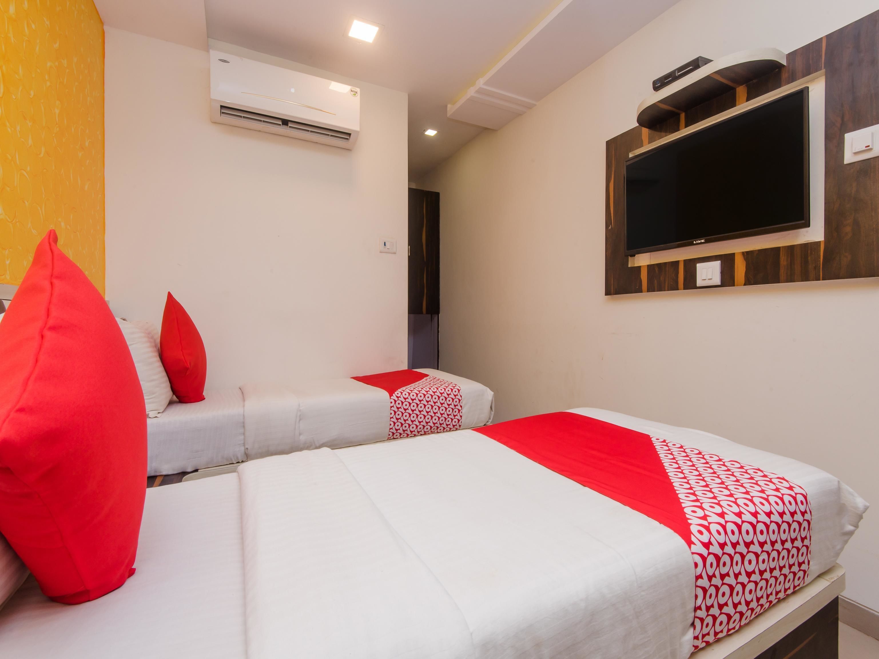 standard double or twin room, 1 double bed, private bathroom | free wifi