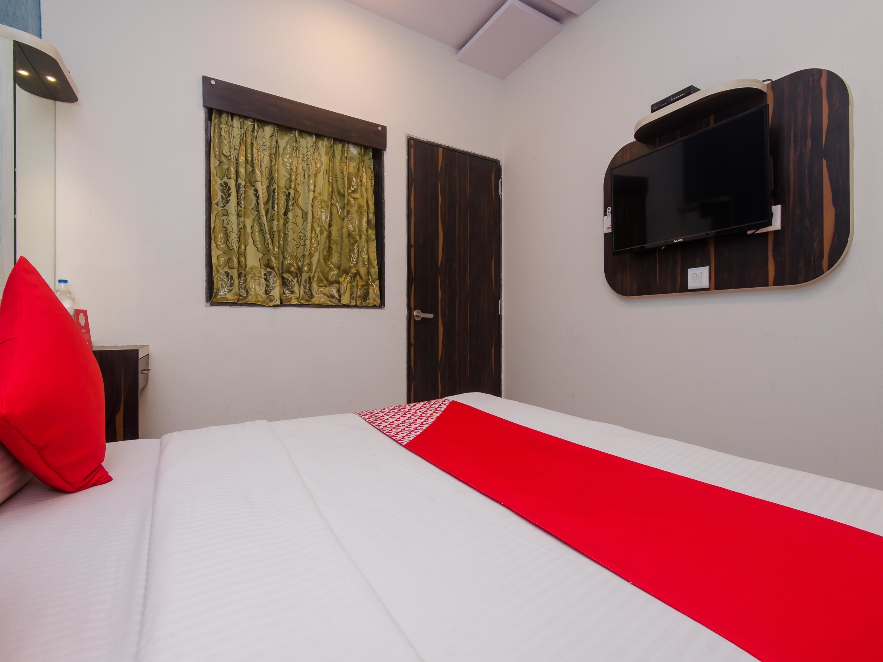 standard double or twin room, 1 double bed, private bathroom | free wifi