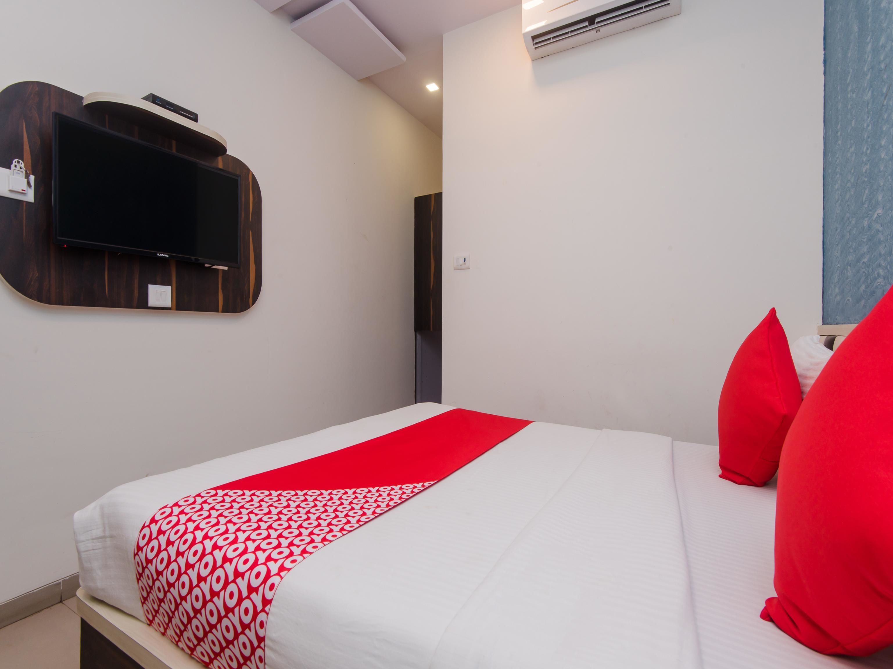 standard double or twin room, 1 double bed, private bathroom | free wifi