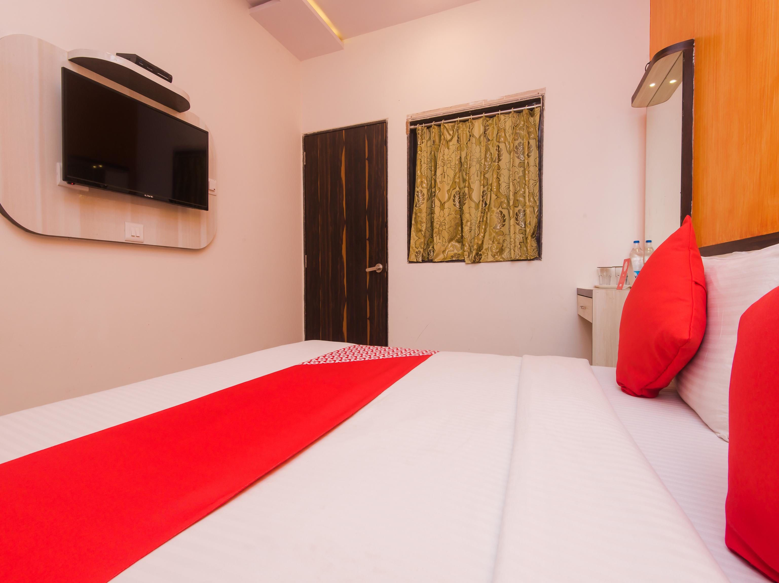 standard double or twin room, 1 double bed, private bathroom | free wifi