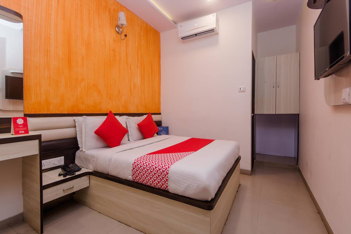 standard double or twin room, 1 double bed, private bathroom | free wifi