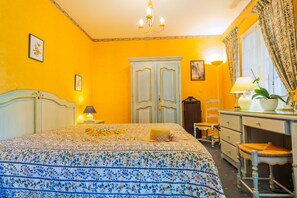 1 bedroom, premium bedding, minibar, in-room safe