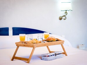 Room service – dining - Casa Matilde (Sorrento)