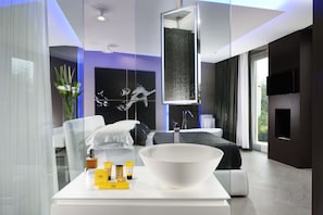 Literie de qualité supérieure, couette en duvet d'oie, minibar