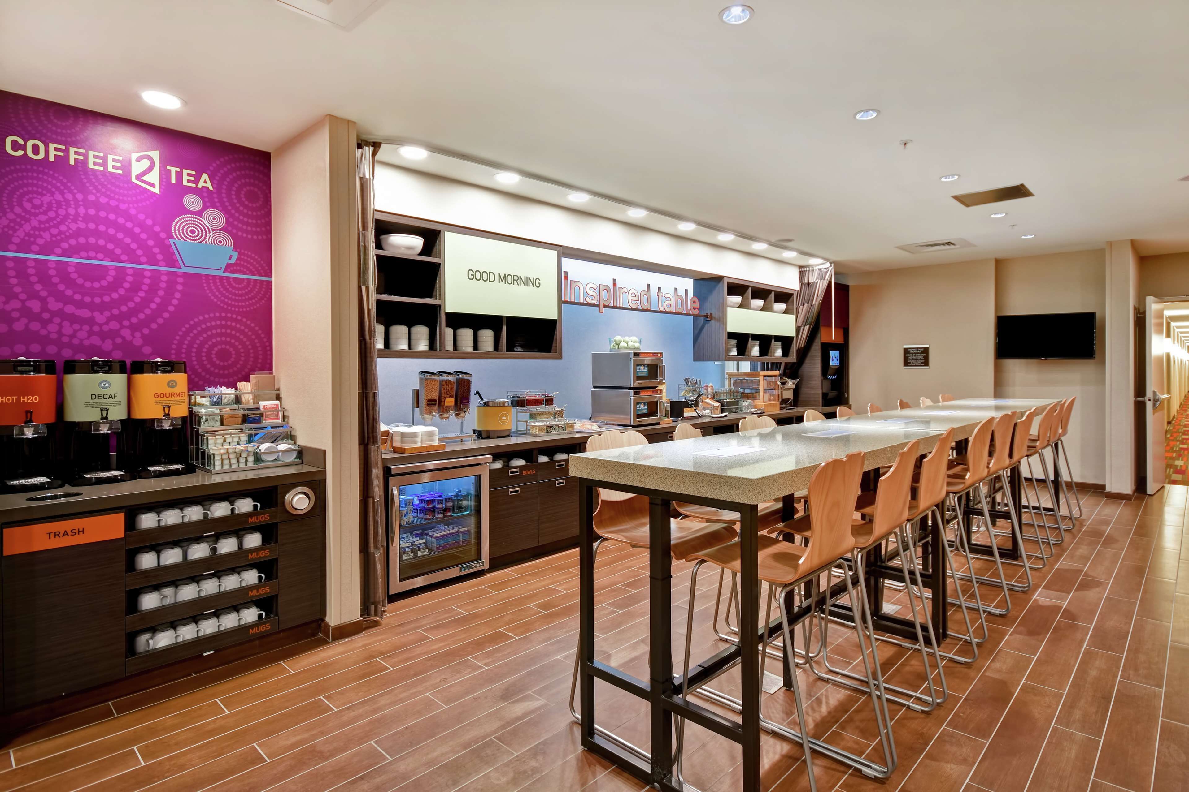 Tägliches inbegriffenes Frühstück zum Mitnehmen