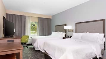 Bureau, chambres insonorisées, fer et planche à repasser