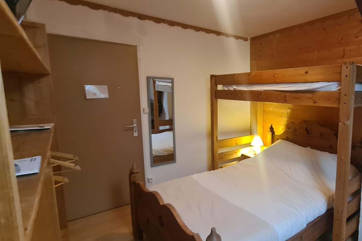 Standard Triple Room, Private Bathroom (sous les toits) | 1 bilik tidur
