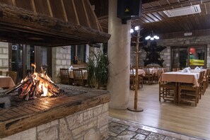 Lunch and dinner served, Mediterranean cuisine