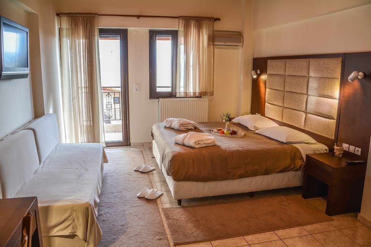 1 bedroom, in-room safe, desk, soundproofing