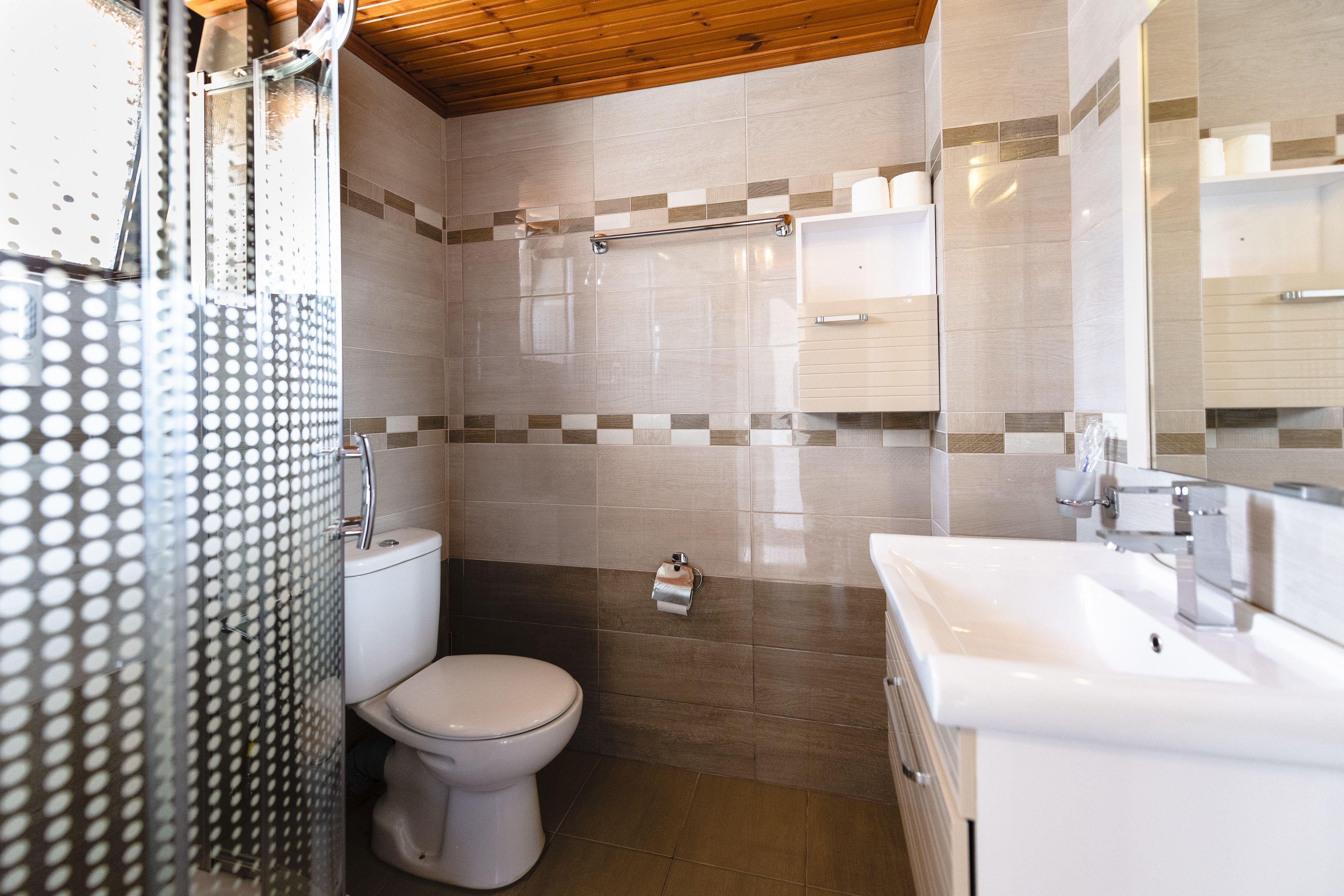 shower, free toiletries, hair dryer, bathrobes