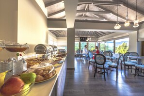 Daily buffet breakfast (EUR 7 per person) - Thermios Apollon Hotel (Thermo)