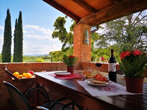 Interior entrance - Poggio del Sole (Castiglione del Lago)