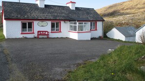 Front of property - Milly & Eve's (Lettermacaward)