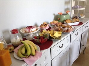 Tägliches inbegriffenes Frühstücksbuffet