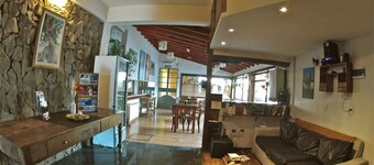 Las Avutardas Hosteria