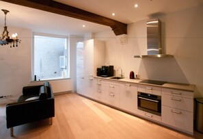 Deluxe Loft, 1 Bedroom, Smoking (Type B) | Private kitchen